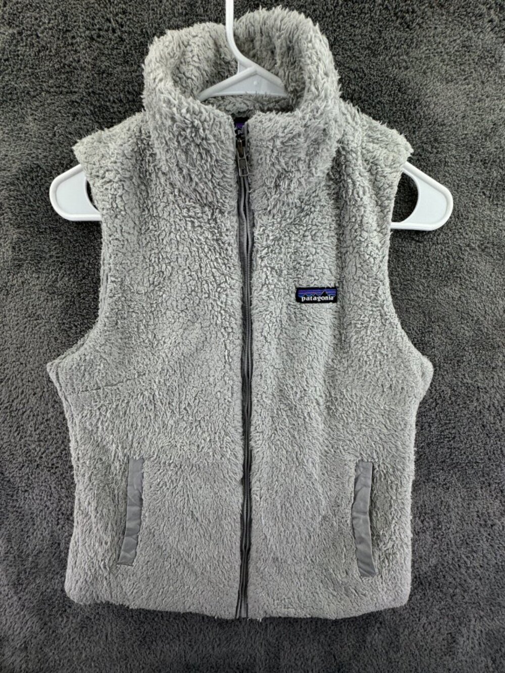Patagonia Women Gray Vest Sleeveless Lined Full Zip Soft Fuzzy W/ Pockets Adult